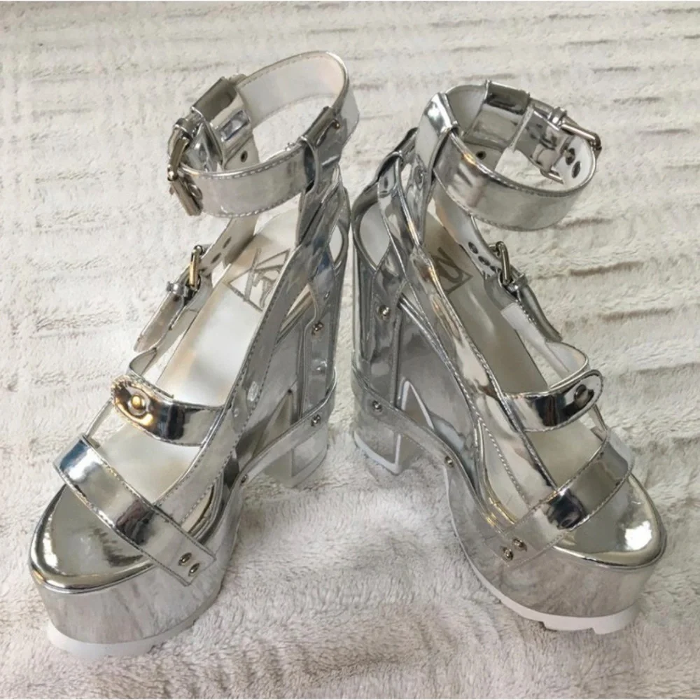 YRU Nightcall Heels Chrome - Picture 1 of 5